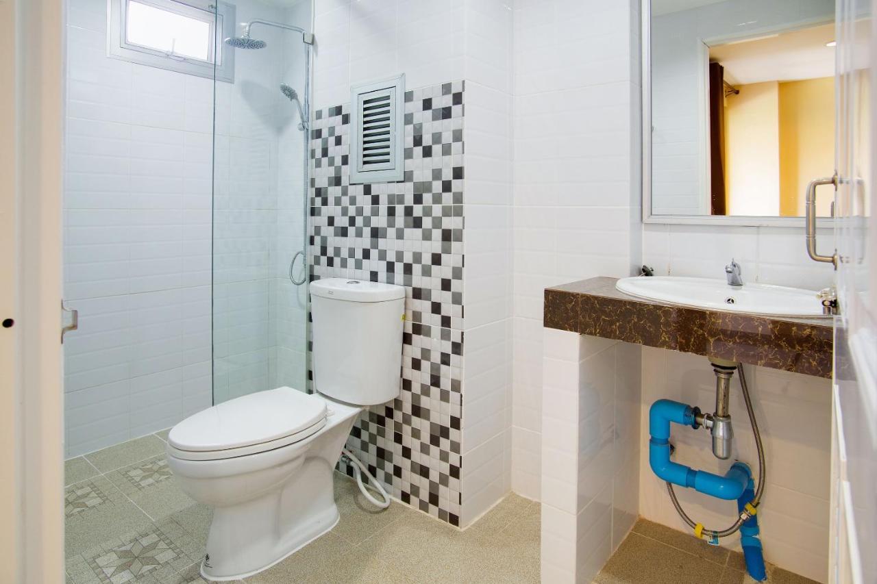 Wises Hotel Ban Bang Phra Екстер'єр фото